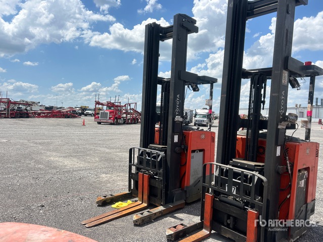 2017 Toyota 9BDRU15 3000 lb Reach Truck