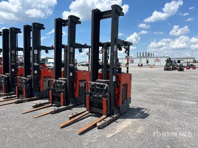 2017 Toyota 9BDRU15 3000 lb Schubmaststapler
