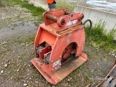 2005 Allied 1600 30 in Plate Compactor Attachment