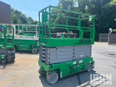 2017 Genie GS-3232 Electric Scissor Lift