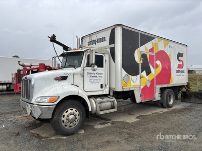 2006 Peterbilt 335 Van Truck