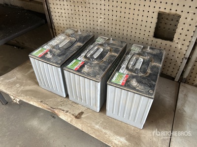 Quantity of (3) Paccar Batería