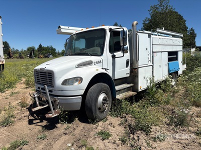 2008 Freightliner M2 106 4x2 ユーティリティトラック