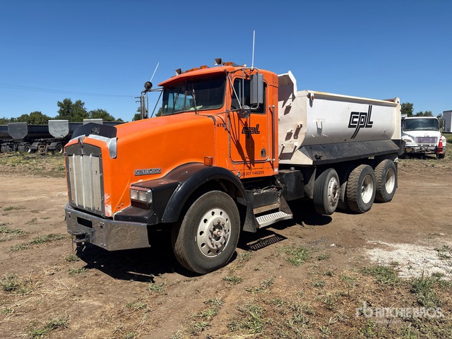1992 Kenworth T800 8x4 Tri/A Dump Truck