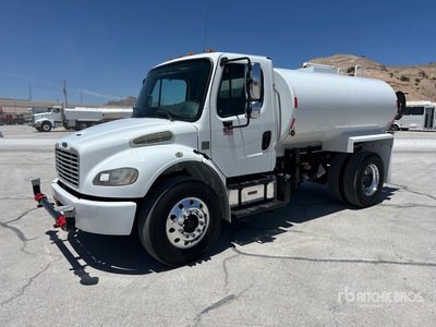 2014 Freightliner M2 106 2000 gal 4x2 Water Truck