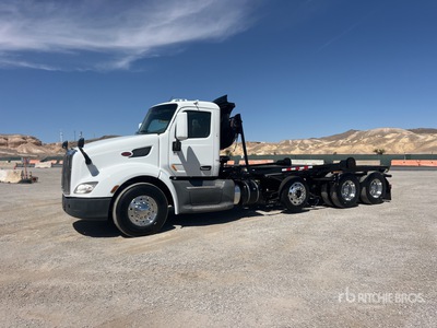 2016 Peterbilt 579 8x4 Roll-off vrachtwagen