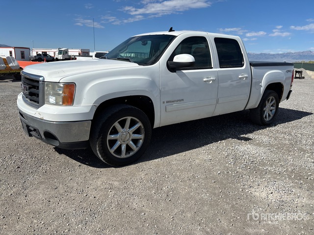 2009 GMC Sierra 1500 4x4 Crew Cab Pickup