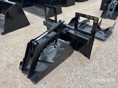 Kit Containers QT-SG 20 in Spade Skid Steer Grapple (Unused)