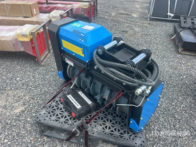 Raytree REDM32 32 in Excavator Drum Mulcher エクスカベーター用アタッチメント - その他 (Unused)