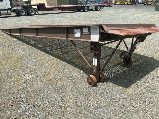 YR-16-8430 Mobile Dock Ramp