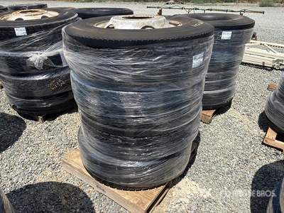 Quantity of (4) 295/75R22.5 を見 Tires