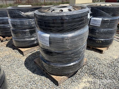 Quantity of (4) 295/75R22.5 を見 Tires