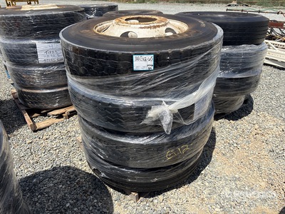 Quantity of (4) 11R24.5 を見 Tires