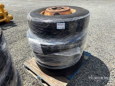 Quantity of (4) 295/75R22.5 を見 Tires