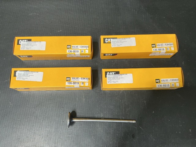 (307) Cat 1360819 Engine Poppet Valves