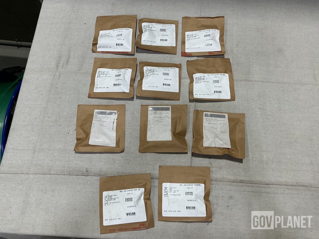 (11) Bell Helicopter Textron 449-040-435-101 Lubricator Assemblies