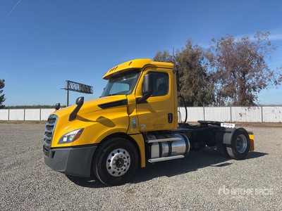 2019 Freightliner Cascadia 126 4x2 トラックトラクター(S/A)