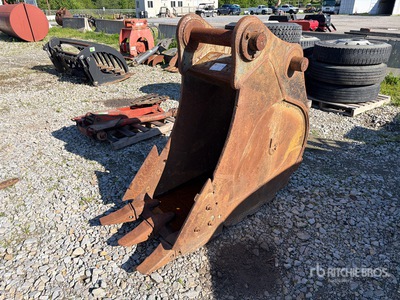 20 in Digging Excavator Bucket - Fits John Deere 250 g