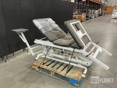 Adapta ADP-400 Traction Table