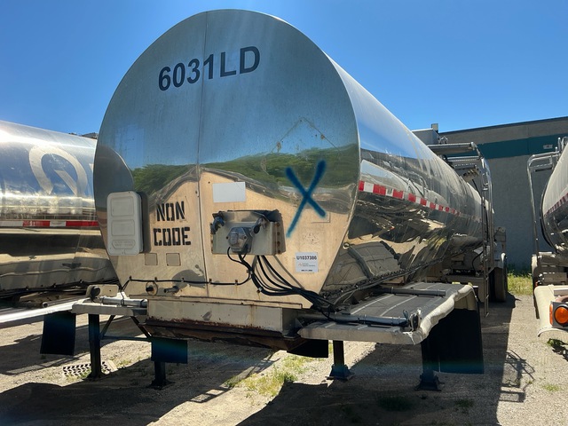 1989 Brenner 7000 gal T/A Tanker Trailer