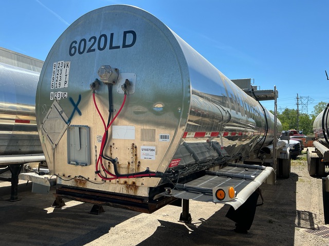 1984 Brenner 5000 gal T/A Tanker Trailer