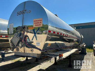 2009 Brenner 7000 gal T/A Tanker Trailer