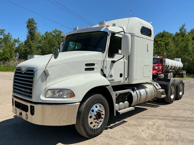 2018 Mack CXU613 6x4 T/A Sleeper Truck Tractor
