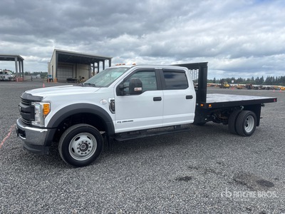 2017 Ford F-550 XL 4x4 Crew Cab Flatbed Truck