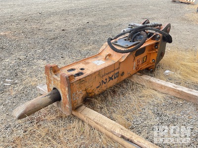 BTI BX20 94 in Hydraulic Breaker