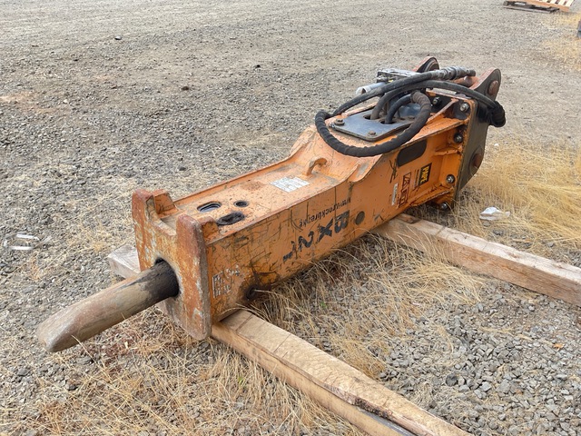 BTI BX20 94 in Hydraulic Breaker