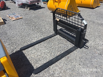 JBX 4000 48 in Fourches pour Skid Steer (Unused)