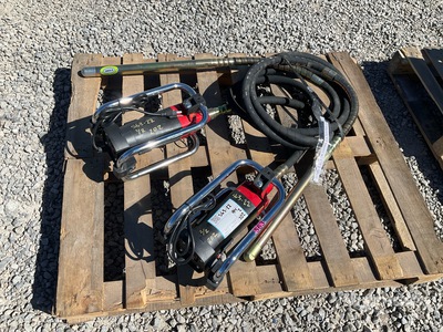 Quantity of (2) Mustang CV3500 Betonrüttler (Unused)