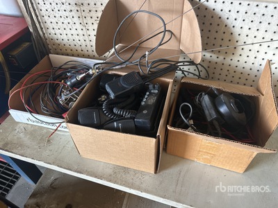 Quantity of (5) Motorola ラジオ・トランシーバー