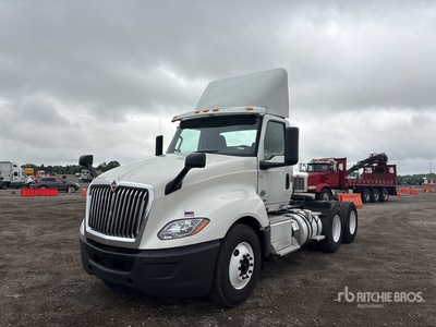 2019 International LT625 6x4 Cabeza Tractora Cabina Corta