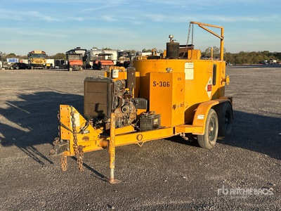 1995 Crafco EZ200 Asphalt Kettle