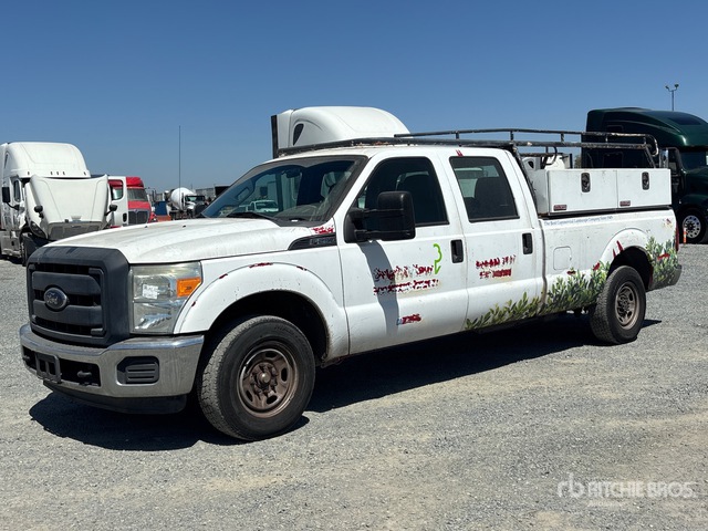 2015 Ford F-250 XL 4x2 Crew Cab Pickup