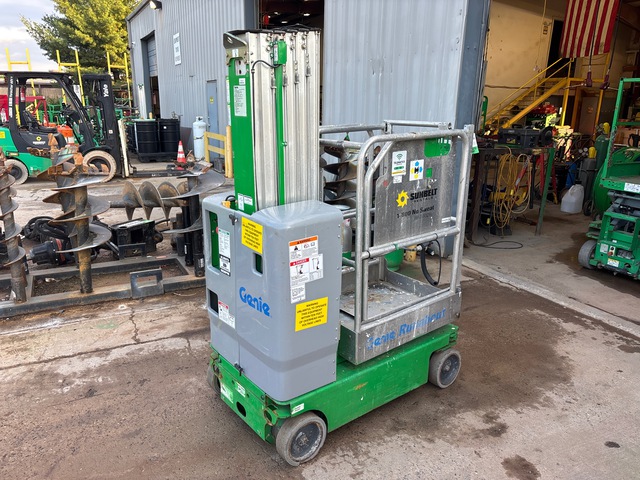 2017 Genie GR-20 Vertical Mast Lift