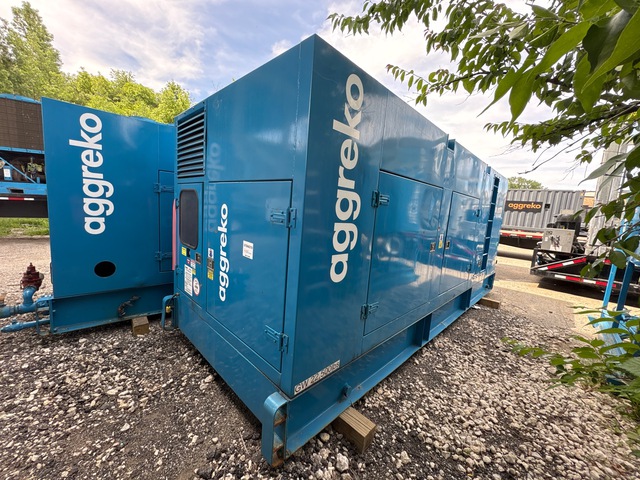 1996 (unverified) Kobelco 1500 cfm Skid-Mounted Air Compressor
