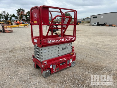 2019 MEC Micro 19 Electric Scissor Lift