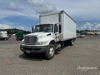 2015 International 4300 4x2 バントラック