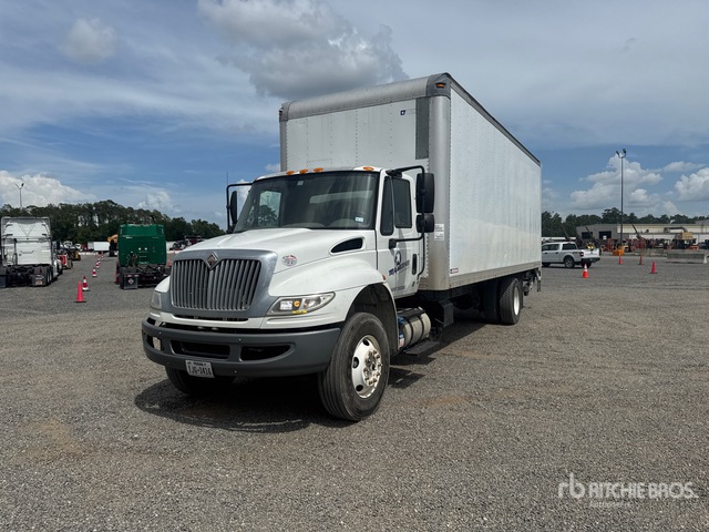 2015 International 4300 4x2 Van Truck