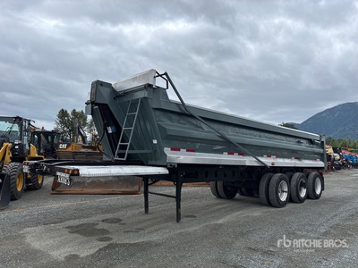 2005 Arnes 28 ft Tri/A End Dump Trailer