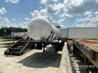 2001 Tankcon 5400 gal T/A 5400 Gallon FRP Tanker Trailer