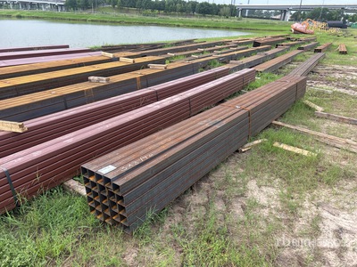 Quantity of (25) 3 in x 3 in x 14.8 ft Square Tubing