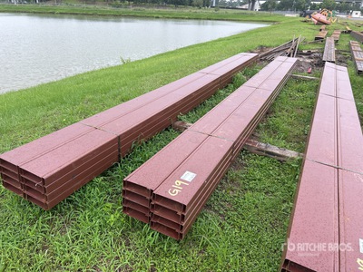 Quantity of 8 in x 20 ft C-purlin その他 - 店舗 & 倉庫