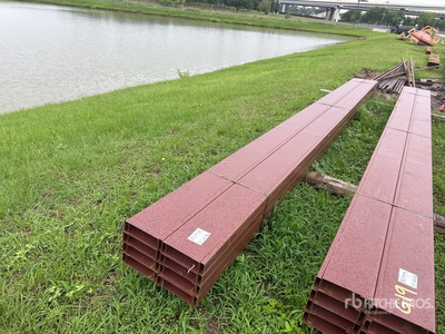 Quantity of 8 in x 20 ft C-purlin その他 - 店舗 & 倉庫