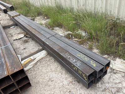 Quantity of (6) 4 in x 4 in x 1/4 x 15 ft Square Tubing Varios metales (Unused)