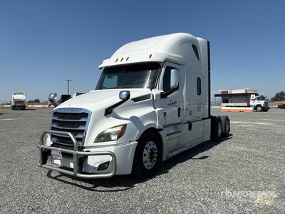 2019 Freightliner Cascadia 126 6x4 T/A Sleeper Truck Tractor