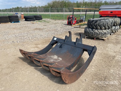 60 in Q/C Excavator Rake - Fits John Deere 690D