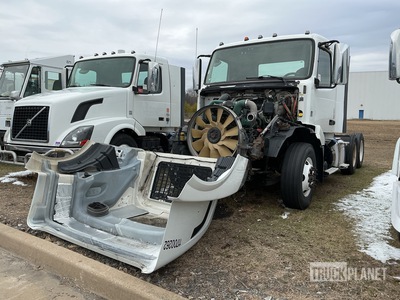 2017 Volvo VNL 6x4 Day Cab Truck Tractor